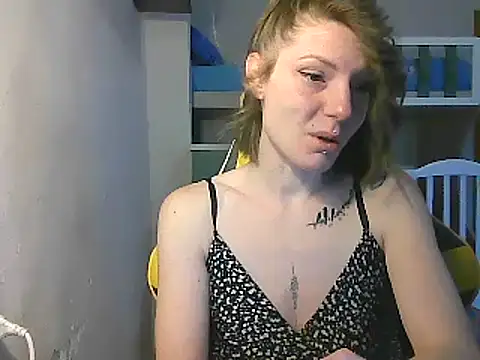 Snapshot of Feli_blue chatting on 02-17-25, 08:52 Feli blue online show from 02-17-25, 08:52