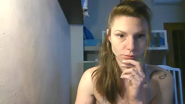 Snapshot of Feli_blue chatting on 01-21-25, 08:52 Feli blue online show from 01-21-25, 08:52