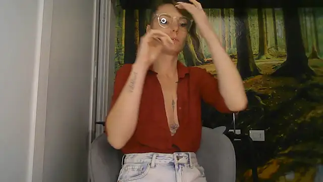 Feli blue online show from 11-10-25, 10:15