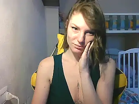Snapshot of Feli_blue chatting on 02-11-25, 08:58 Feli blue online show from 02-11-25, 08:58