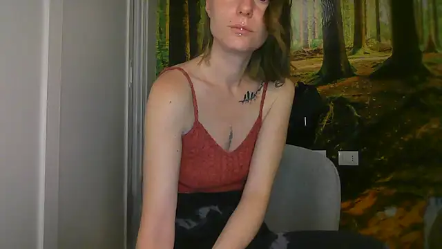 Snapshot of Feli_blue chatting on 09-29-25, 12:39 Feli blue online show from 09-29-25, 12:39