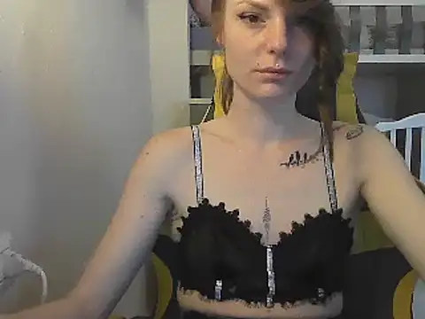 Snapshot of Feli_blue chatting on 03-12-25, 09:02 Feli blue online show from 03-12-25, 09:02