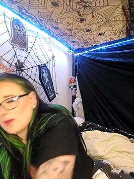 Bunny Cummings online show from 11-28-25, 10:10