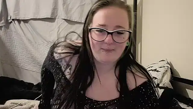 Snapshot of Bunny_Cummings chatting on 05-18-26, 10:25 Bunny Cummings online show from 05-18-26, 10:25