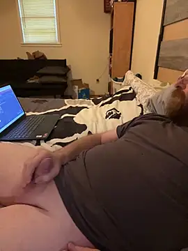 Country Man87 online show from 12-18-25, 01:15