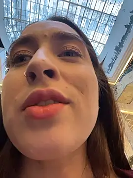 Holly Play online show from 01-10-26, 12:11