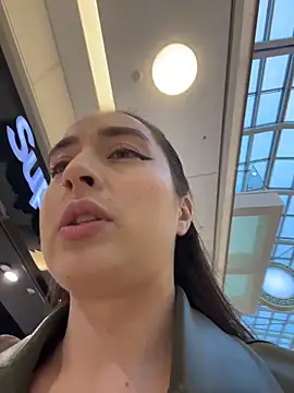 Holly Play online show from 10-26-25, 10:15