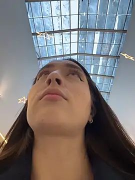 Holly Play online show from 01-18-26, 12:08