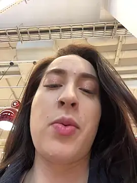 Snapshot of Holly_Play chatting on 03-15-25, 07:20 Holly Play online show from 03-15-25, 07:20