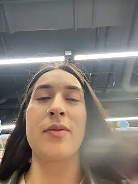 Holly Play online show from 11-09-25, 07:12