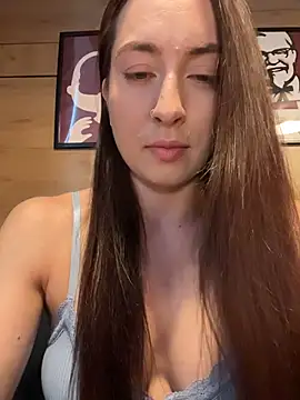 Holly Play online show from 07-13-26, 10:03
