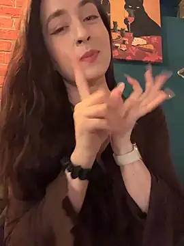 Holly Play online show from 06-17-26, 10:36