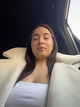 Holly Play online show from 02-07-26, 12:24