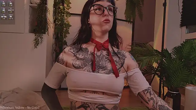 MichaellaMoon online show from 10-18-25, 03:36