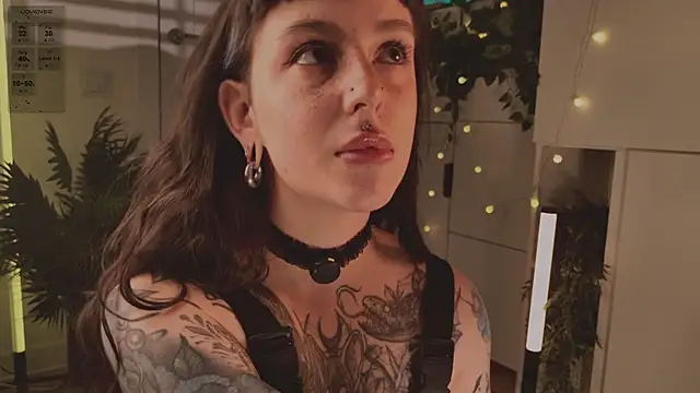 MichaellaMoon online show from 01-16-26, 07:51