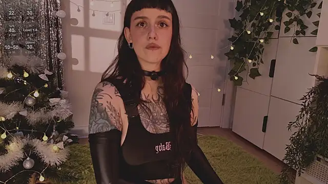 MichaellaMoon online show from 12-21-25, 05:25