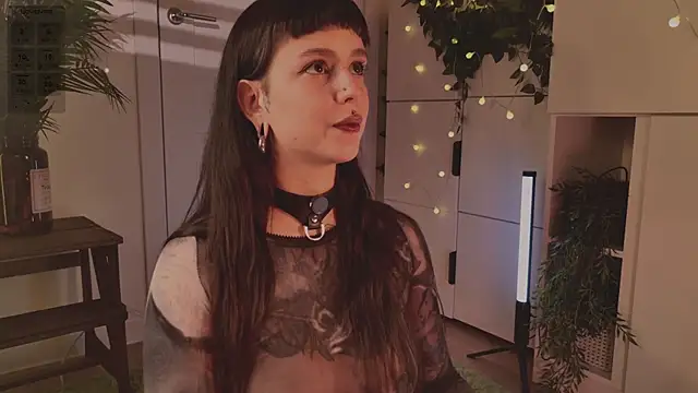 MichaellaMoon online show from 01-17-26, 06:00