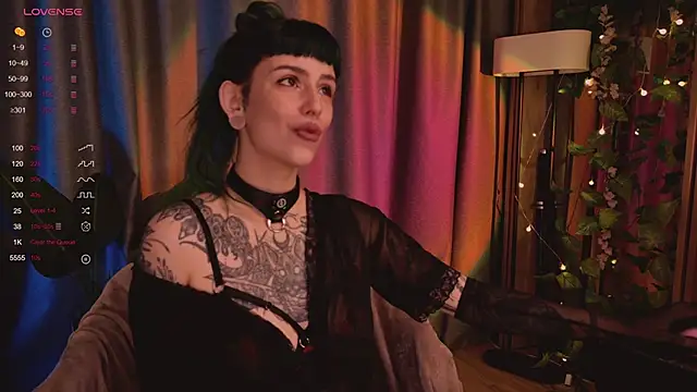 MichaellaMoon online show from 02-05-25, 10:11