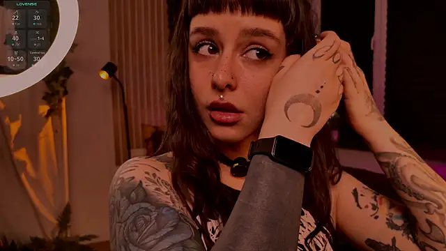 MichaellaMoon online show from 02-21-26, 05:04