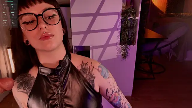 MichaellaMoon online show from 04-04-26, 06:36