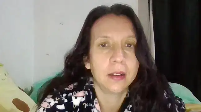Snapshot of milfevha chatting on 03-05-25, 11:38 milfevha online show from 03-05-25, 11:38