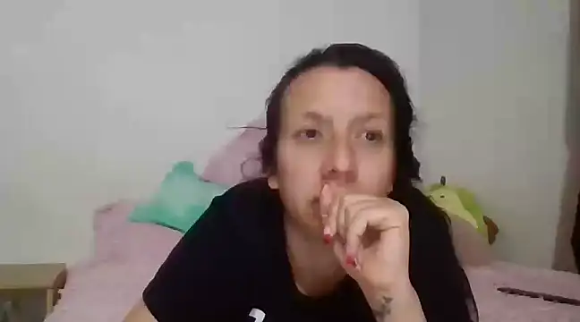 Snapshot of milfevha chatting on 03-21-25, 11:23 milfevha online show from 03-21-25, 11:23