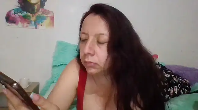 Snapshot of milfevha chatting on 01-27-25, 11:43 milfevha online show from 01-27-25, 11:43