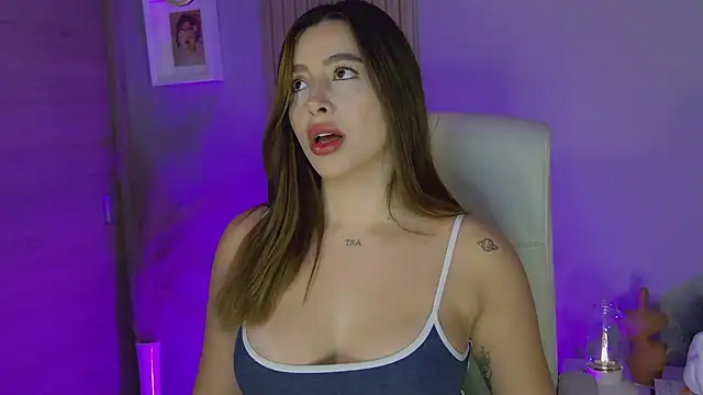 Alessia-miller  online show from 12-31-24, 12:00