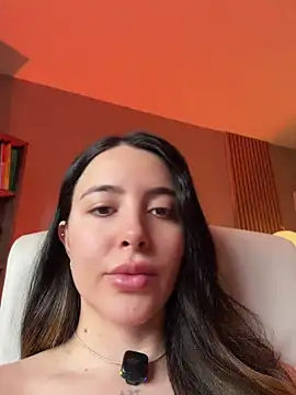 Snapshot of Alessia-miller_ chatting on 07-27-26, 10:17 Alessia-miller online show from 07-27-26, 10:17