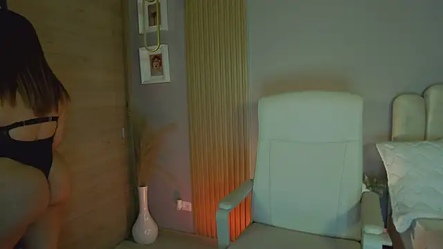 Alessia-miller  online show from 01-15-25, 03:33