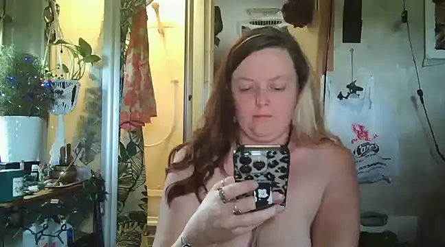 Lyrann89 online show from 12-14-24, 06:52