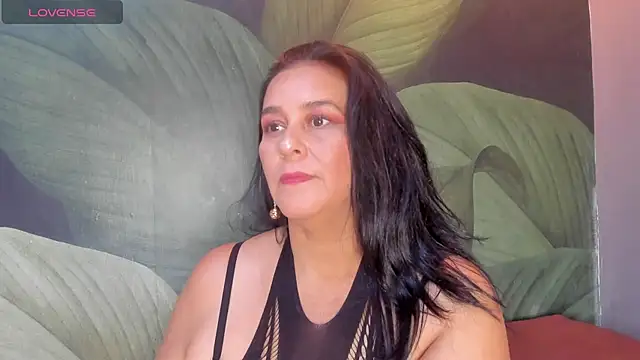 Snapshot of Sharllot_bbw chatting on 03-20-25, 02:53 Sharllot bbw online show from 03-20-25, 02:53