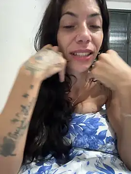 Rainha Travessa online show from 04-07-26, 06:37