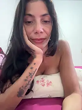 Rainha Travessa online show from 03-18-26, 05:47