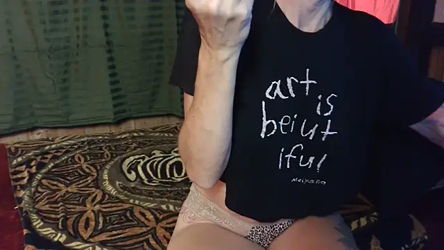 Snapshot of mizziijai chatting on 01-13-26, 06:39 mizziijai online show from 01-13-26, 06:39