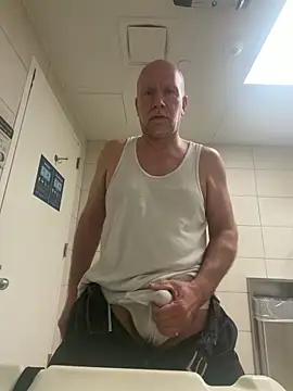 FLSexyGuy online show from 04-09-26, 03:18