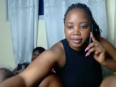 Snapshot of Petit_haris chatting on 05-18-26, 09:41 Petit haris online show from 05-18-26, 09:41