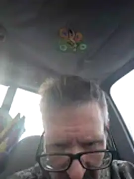 Snapshot of AronMellon76 chatting on 12-15-25, 05:08 AronMellon76 online show from 12-15-25, 05:08