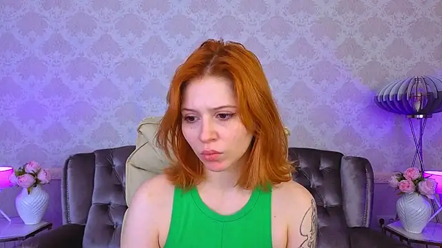 Snapshot of Sasha_Exclusive chatting on 09-29-25, 12:55 Sasha Exclusive online show from 09-29-25, 12:55
