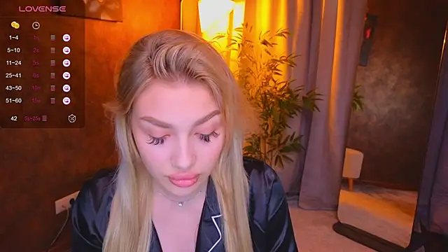 Ella Milla online show from 01-27-25, 08:51