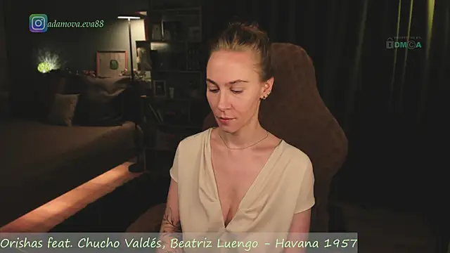 Snapshot of _Eva_Adama chatting on 05-20-26, 04:42 Eva Adama online show from 05-20-26, 04:42