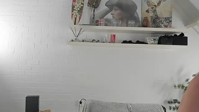 MendiPetite online show from 02-13-26, 09:48