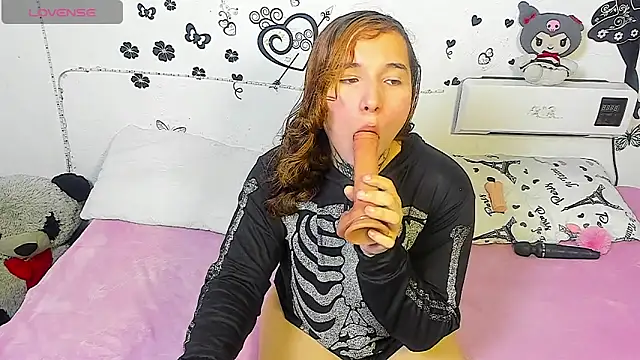 cutekat  online show from 03-27-26, 03:48