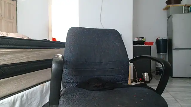 Hugetittiesxx2 online show from 11-01-25, 07:46