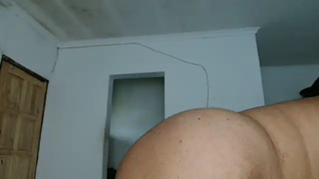 Hugetittiesxx2 online show from 01-17-26, 05:22