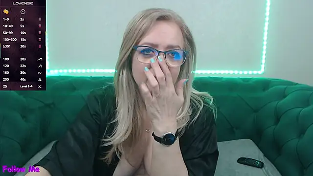 IvanaCharm online show from 03-10-26, 04:27