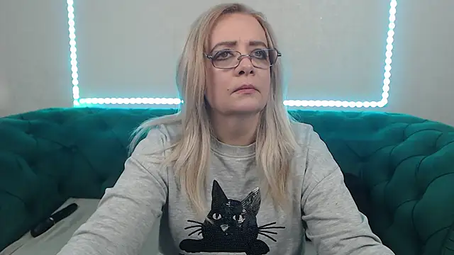 IvanaCharm online show from 01-10-26, 04:41