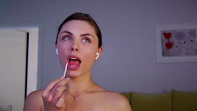 girl next door19 online show from 02-20-25, 08:06