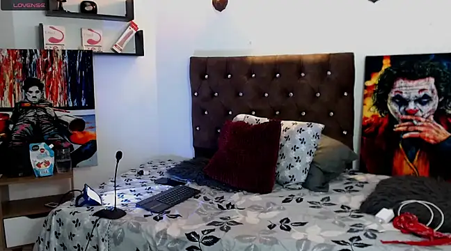 flowers18 online show from 03-22-25, 10:26