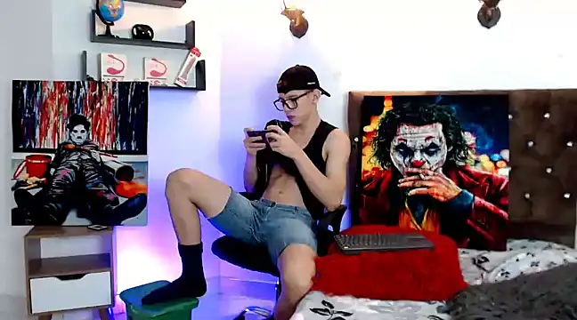 flowers18 online show from 02-25-25, 09:48